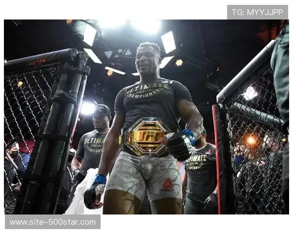 “铁血战士”纳干诺体重降至教练执教生涯最低值，积极备战MMA复出